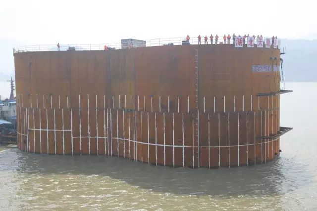 全段、分段圍堰法建設過程需不需要防汛打樁機